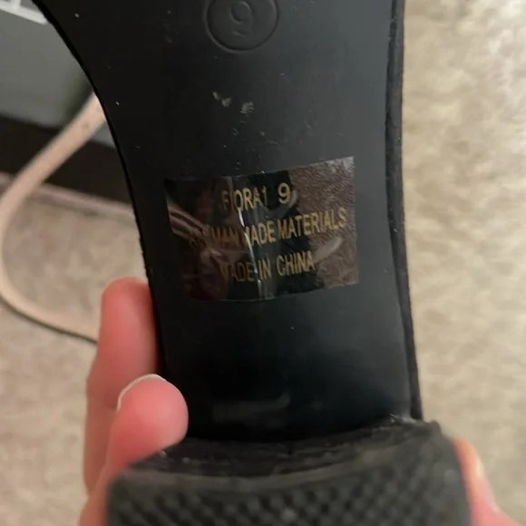 Fashion Nova Black Heels, Size 9 - Picture 4 of 8